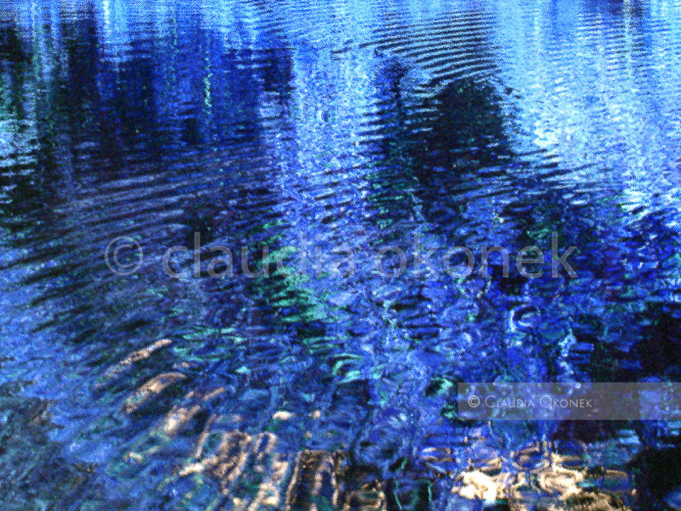 Blue lake | Größe: 110 x 146 cm | Archival pigmented ink print, kapa, UV Versiegelung.