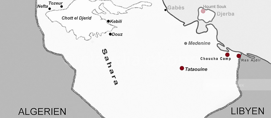 Tunesien im Süden |   |  Das tunesische Militär überwacht die Transitstrasse nach Libyen , sie führt am Choucha Camp vorbei bis zum Grenzübergang Ras Ajdir. Häufig kommt es hier zu Unruhen und Blockaden durch aufgebrachte Tunesier und Libyer.